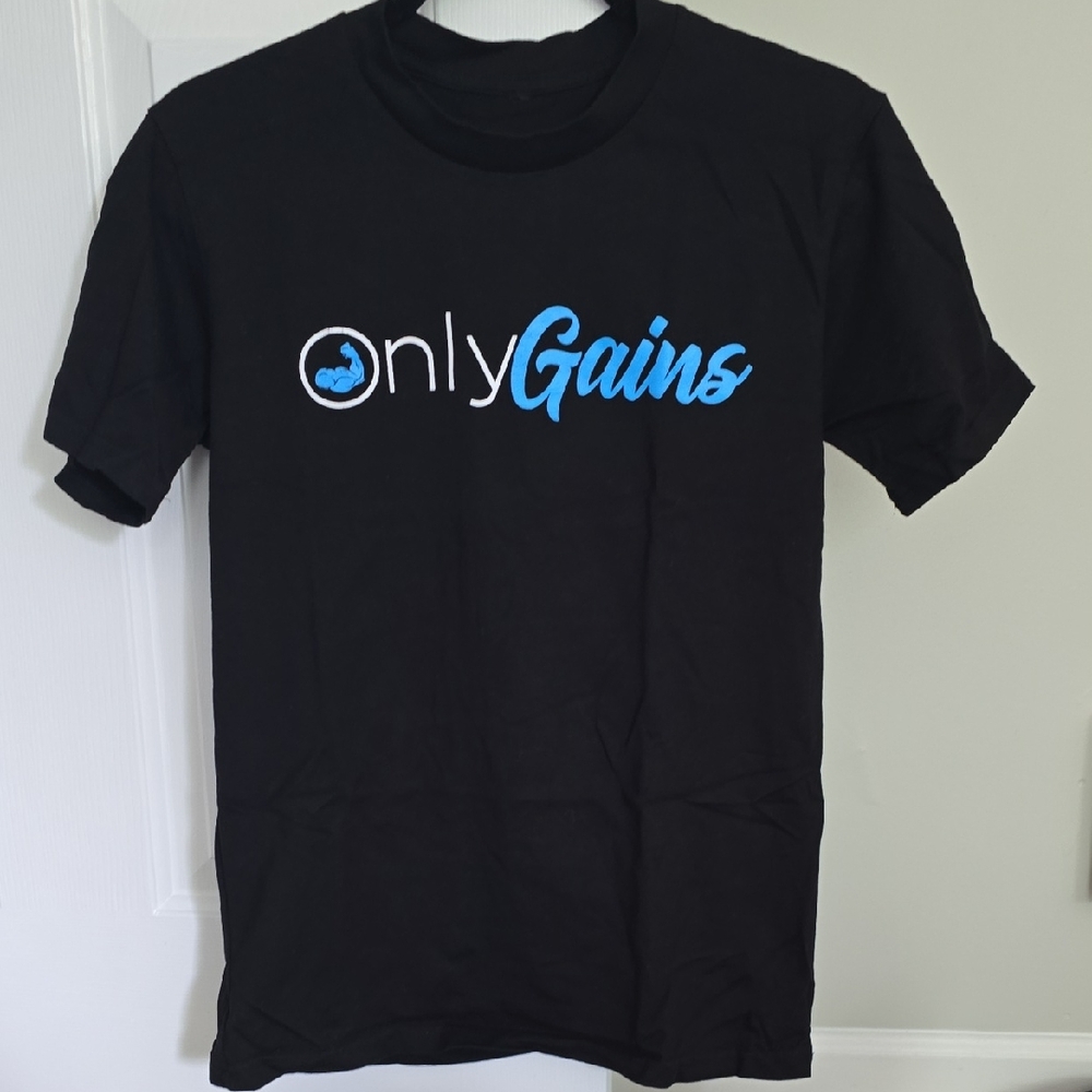 Black "Only Gains" T-Shirt